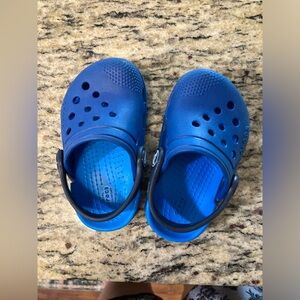 Size 5C Crocs